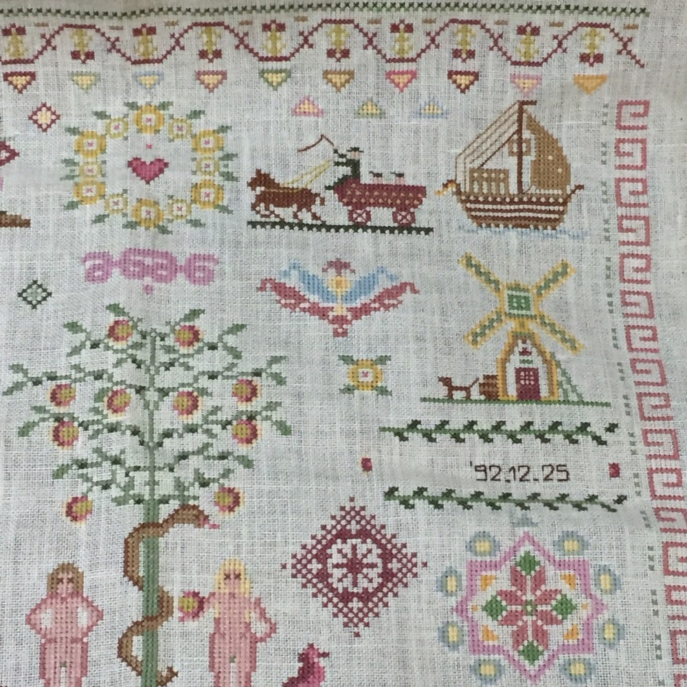 Handmade counted crossstitch sampler 1992 Alphabet